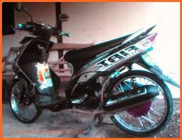 Download kumpulan modifikasi mio z hitam dop terkeren tetapi bukan kelompok para cowok aja yang menyukainya. Populer 42 Modifikasi Motor Mio Z Warna Hitam