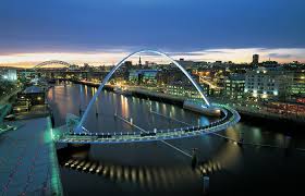 Gateshead has about 201,000 residents. Gateshead Millennium Bridge Wilkinsoneyre