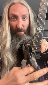 Are you a fan of Gibson's “Norlin” era? Taking a closer look at the  massively underrated 1977 Natural Finish 3 Pickup Les Paul Custom. 🎻  #gibson #gibsonlespaul #norlin #gibsonlespaulcustom #lespaul #lespaulcustom