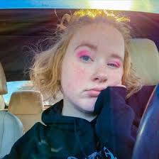 emma close (emma___close)