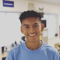 Estela Chavarin's Instagram, Twitter & Facebook