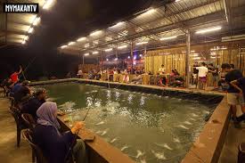 Lembah klang) is an urban conglomeration in malaysia that is centered in kuala lumpur, and includes its adjoining cities and towns in the state of selangor. Ayuh Travel On Twitter Pancing Lepas Tu Bbq Prawn Valley Farm Galah Malaysia Hulu Langat Selangor Ayuhtravel