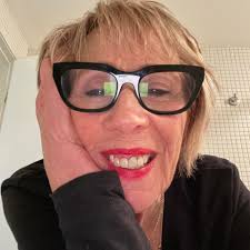 Can anyone help. My heating and hot water isn't working.. I live in one of  the cottages near the builders arms and am OAP. Just didn't come