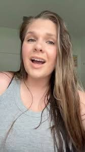 Danielle Olinger's Instagram, Twitter & Facebook