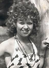 Elaine Paige Early Years