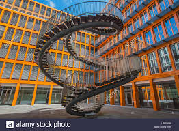 1967 in copenhagen/denmark) based in copenhagen and berlin, founded his studio in berlin in 1995, where he works with a team of over eighty people, including craftsmen. Endlose Treppe Doppelhelix Skulptur Kunstler Olafur Eliasson Uberwachung Der Firma Kpmg Westend Schwantalerhohe Munchen Stockfotografie Alamy