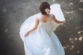 Drawing inspiration from elements of the 1920's & style icons such as audrey hepburn & grace kelly. How To Rock A Retro Bridal Dress Alterations Boutique
