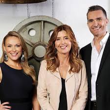 Who plays Lillian in The Perfect Date?