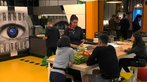 Valentina vignali è considerata la cestista più affascinante d'italia. Gf Valentina E La Malattia Ho Scelto Di Renderla Pubblica Quando Sono Guarita