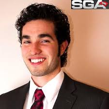 Amazon.com: More Than Money: Questions Every MBA Needs to Answer:  Redefining Risk and Reward for a Life of Purpose: 9781576756560: Albion,  Mark: 圖書