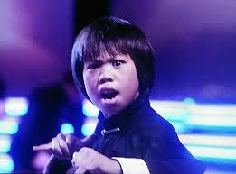 Who is this adorable kid who grew up to star in thrilling blockbusters and  intense dramas? He's known for unforgettable roles alongside superheroes  and in mind-bending mysteries. Any guesses? #Whosthischild