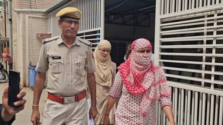 Barmer nurse blackmail case: Rajasthan nurse arrested for blackmailing 65-year-old doctor, extorting Rs 2 crore - India Today