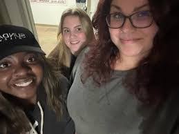 Courtney Stringer's Instagram, Twitter & Facebook