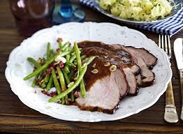 Schnitzelbraten Mit Pflaumenmus Zimt Glasur Speckbohnen Und Schmand Kartoffeln Rezept Lecker In 2020 Rezepte Schweinebraten Fleisch Gerichte