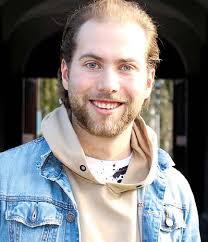 DlíscéalaNewsletter