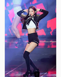 Bllɔkpiik On Instagram Forever Young Jennie Blackpink Lisa Jennie Rose Blackpink Fashion Korean Outfits Jennie Kim Blackpink