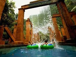 Home to more than 2km of roller coasters, over 100 rides, shows and attractions, family themed hotels as well as plenty of fun for the young and kid at heart. Ipoh Theme Parks 9 Local Attractions Around Must Visit