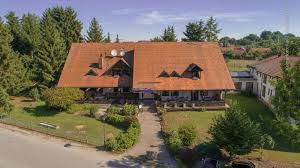 Das haus liegt oben am kreuzberg und vom haus aus hat man eine schöne. Hotels In Kranzberg Germany Price From 75 Planet Of Hotels