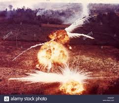 Jetzt setzt sie alle hoffnungen auf eine ärztin in miami. Napalm Vietnam War Stockfotos Und Bilder Kaufen Alamy
