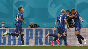 De retour dans l'union européenne, j'ai continué le long des carpates, un pied en slovaquie, un autre en pologne. Euro 2020 La Slovaquie S Offre La Pologne