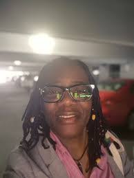 Katie Belt's Instagram, Twitter & Facebook