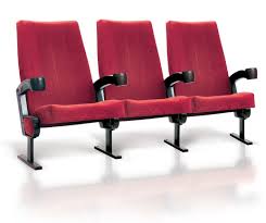 Per Un Cinema Moderno E Al Passo Con I Tempi E Necessario Dotarsi Di Poltrone Comode Ed Ergonomiche Proprio Come Le Sedute Di Ba Poltrone Poltrona Club Cinema