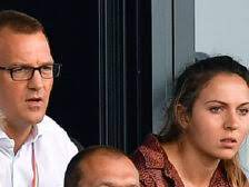 Se svou manželkou renátou založil v roce soukromí si střeží i jeho manželka renáta. Manzelka Petra Kellnera Popsala Problemy Deti Z Movitych Rodin Zminila Chudobu Odhalila Stripek Soukromi Zivotvcesku Cz