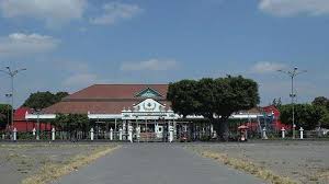 Tempat wisata ini tidak ada jam buka, sehingga kita bebas kapan mau mengunjungi wisata ini. Keraton Yogyakarta Tamansari Puralaya Imogiri Dan Kotagede Tutup Tribun Jogja