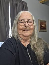 Looking for stars! BEST OFFER Stars must be sent first with last as  exchange. No I will not do 1:1. I'm gold locked and want to be able to open  big vault