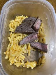Steak on Easy Mac : rshittyfoodporn
