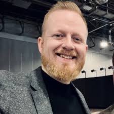 Geoffrey Clapp's Instagram, Twitter & Facebook