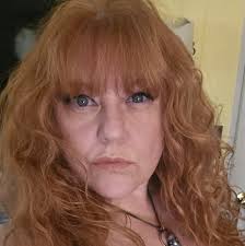 What is the maximum travel distance for an open mic in Nashville?