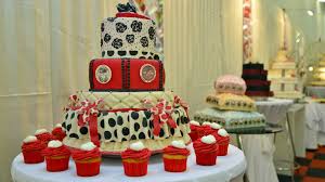 From i.pinimg.com ist dann eigentlich nur die sahne auf der torte, dass flanken auch keinen wirklichen sinn hatten. Trau Dich Torte Hochzeitstorte Munchen Kuchen Pralinen
