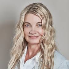 Jeg står ved et lille vendepunkt i mit arbejdsliv. Efteråret betyder  forandringer, da min afdeling i Dansk Krisekorps flytter til Aarhus. Men  jeg bor i Hillerød, og derfor er det tid for