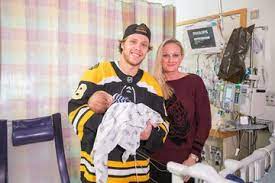 The bruins and the nhlpa shared their condolences with david pastrnak and his girlfriend, rebecca rohlson. Pastrnak Girlfriend David Pastrnak And Girlfriend Rebecca Rohlsson Expecting We Add Fresh New Exgf Videos And Ex Girlfriend Pics Every Single Day Love In Paris Novel N Movie