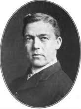 Elmer Beach's Instagram, Twitter & Facebook