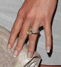 Rumors began swirling that justin bieber's fiancé had swapped her huge $500,000 rock for a (somewhat) more subtle diamond. Celebrity Wedding Rings Celebrity Engagement Rings Celebrity Wedding Rings Yellow Engagement Rings