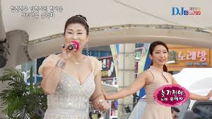 기자회견 진행을 맡은 유애자 경기 감독관(한국배구연맹 경기운영위원)은 김연경을 따로 불러 인터뷰를 시작하더니 우리가 이번에 여자배구가 4강에 올라감으로써 포상금이 역대 최고로 준비돼 있는거. ê°€ìˆ˜ ìœ ì• ìž ëŠ¦ê¸°ì „ì— Youtube