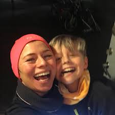 Fick tipset om att dela min sorg. Så här kommer liter morgontankar. Jag har  fortfarande inte förstått. Känner mig stundom helt tom. Som om jag har en  stor svart skrämmande sörja inombords,