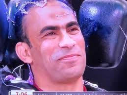 وأكمل : أبويا أشد من سيد عبد الحفيظ ، وعلاقتنا بسيد عبد الحفيظ مختلفة وهو أخ لنا. Ø³ÙŠØ¯ Ø¹Ø¨Ø¯ Ø§Ù„Ø­ÙÙŠØ¸ ØµØ§Ù„Ø­ Ø¬Ù…Ø¹Ø© Ø£Ø³Ø¹Ø¯ Ø´Ø®Øµ Ø¨Ù…Ø§ Ø­Ø¯Ø« Ù…Ø¹ÙŠ ÙÙŠ Ø±Ø§Ù…Ø² Ù…Ø¬Ù†ÙˆÙ† Ø±Ø³Ù…ÙŠ ÙƒÙˆØ±Ø©Ù¡Ù¡
