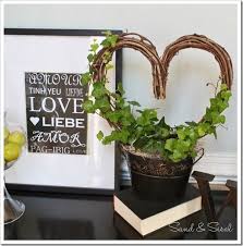And animal shaped topiaries from sk topiary sk topiary showcase. How To Make A Live Topiary Sand And Sisal Live Topiary Topiary Houseplants
