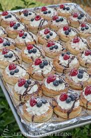 Puff Pastry Berries Cream Fruit Tart Recipe Pastry Desserts Tart Recipes