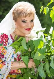 Ești în toată ființa mea. Cine A Fost Ionela Prodan Povestea LicenÈiatei In Istorie Geografie Èi Filosofie Care A Dat Cantat RomaneÈte Pentru Prima DoamnÄ A Americii