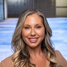 Jennifer Carder's Instagram, Twitter & Facebook