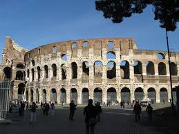 Koloseum adalah sebuah peninggalan bersejarah berupa arena gladiator, dibangun oleh vespasian. Koloseum Wikipedia Bahasa Melayu Ensiklopedia Bebas