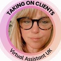 Nadia Dyer's Instagram, Twitter & Facebook