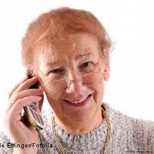 La abuela y su móvil