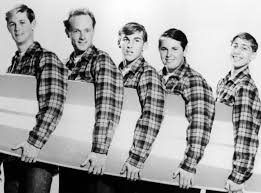 Deux volumes de la collection deluxe de la branche japonaise ont été. The Beach Boys In Pictures Gold