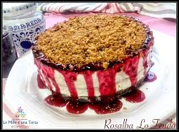 La torta di yogurt con gelatina di fragole e frutti di bosco è un dolce fresco con una base croccante, una crema delicata e una deliziosa gelatina! Torta Gelato Croccante All Amarena Ricetta Furba