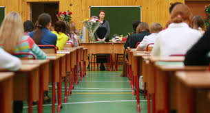 Guvernul a decis să nu acorde nici în 2018 bugetarilor tichete de vacanţă, bani pentru orele suplimentare ori plăţi compensatorii la pensionare, majorând însă brutul. TicÄƒlosia Tichetelor De VacanÅ£Äƒ Pentru Profesori Sistemul Isi Bate Joc De Ei